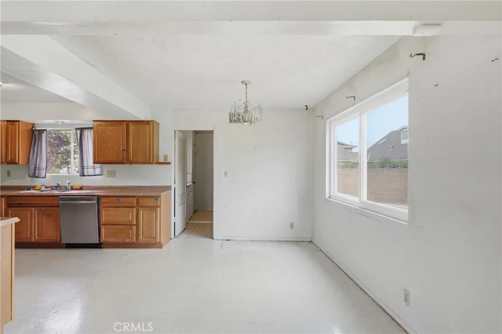 228 S 1st Place Lompoc, CA 93436