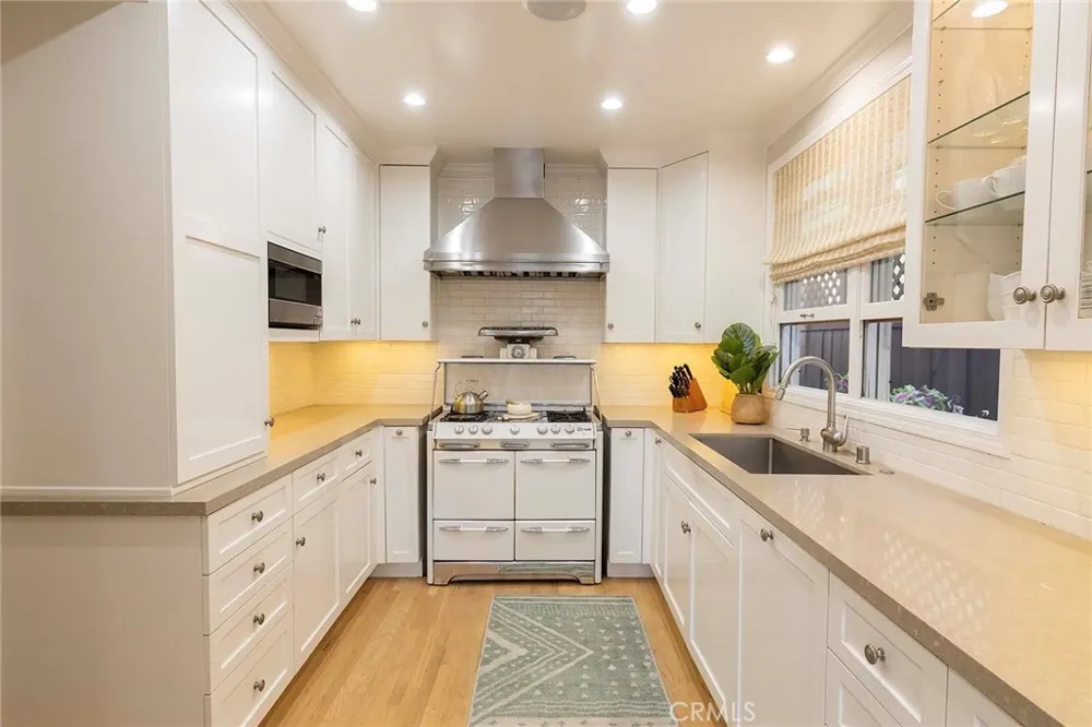 339 31st Hermosa Beach, CA 90254