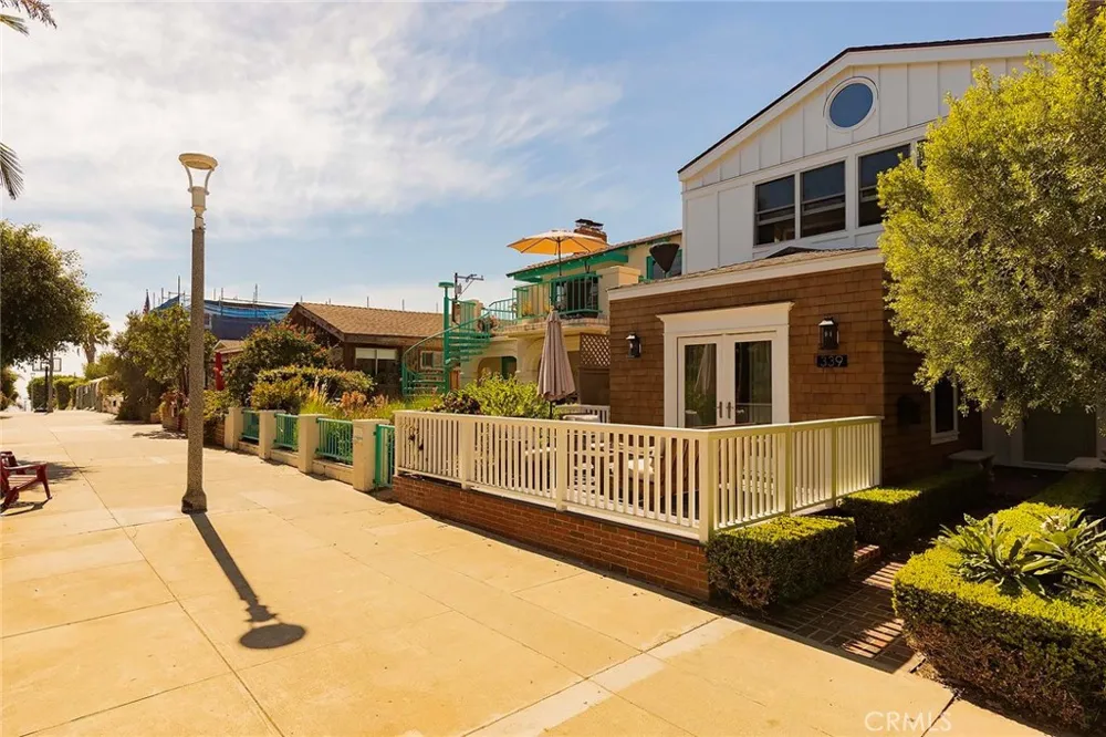 339 31st Hermosa Beach, CA 90254