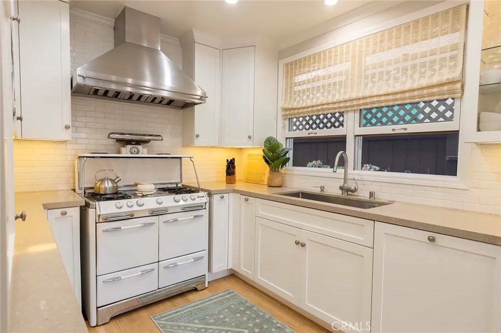 339 31st Hermosa Beach, CA 90254