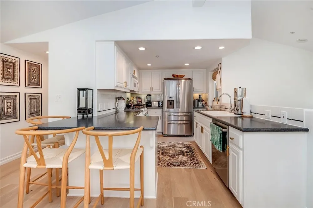 433 Marine #B Manhattan Beach, CA 90266