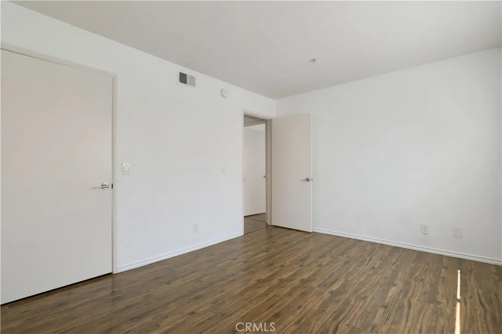4511 Murietta Avenue #8 Sherman Oaks, CA 91423