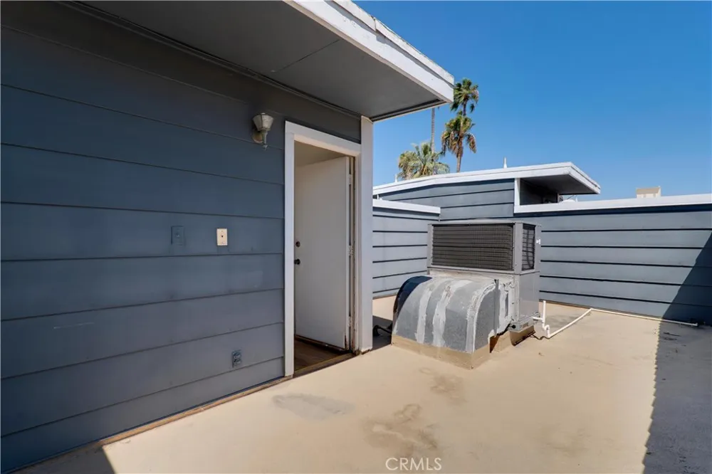 4511 Murietta Avenue #8 Sherman Oaks, CA 91423