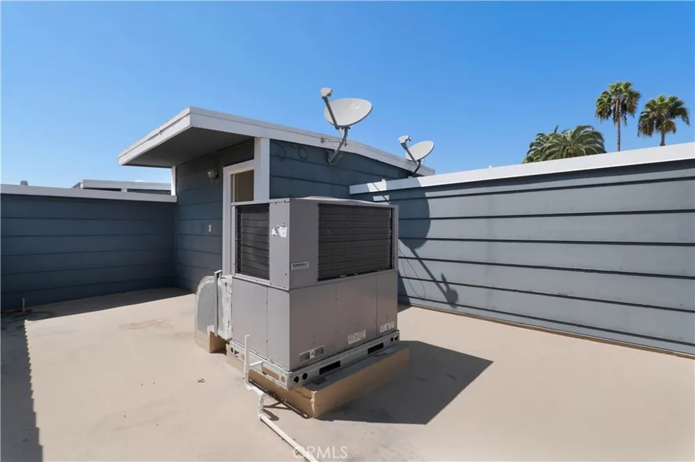 4511 Murietta Avenue #8 Sherman Oaks, CA 91423