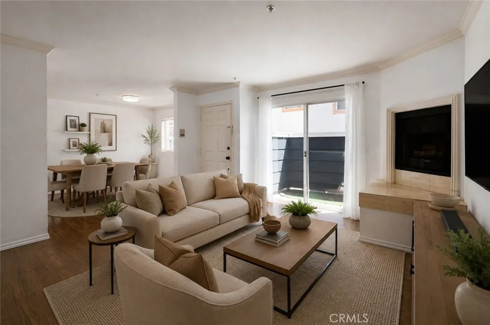 4511 Murietta Avenue #8 Sherman Oaks, CA 91423