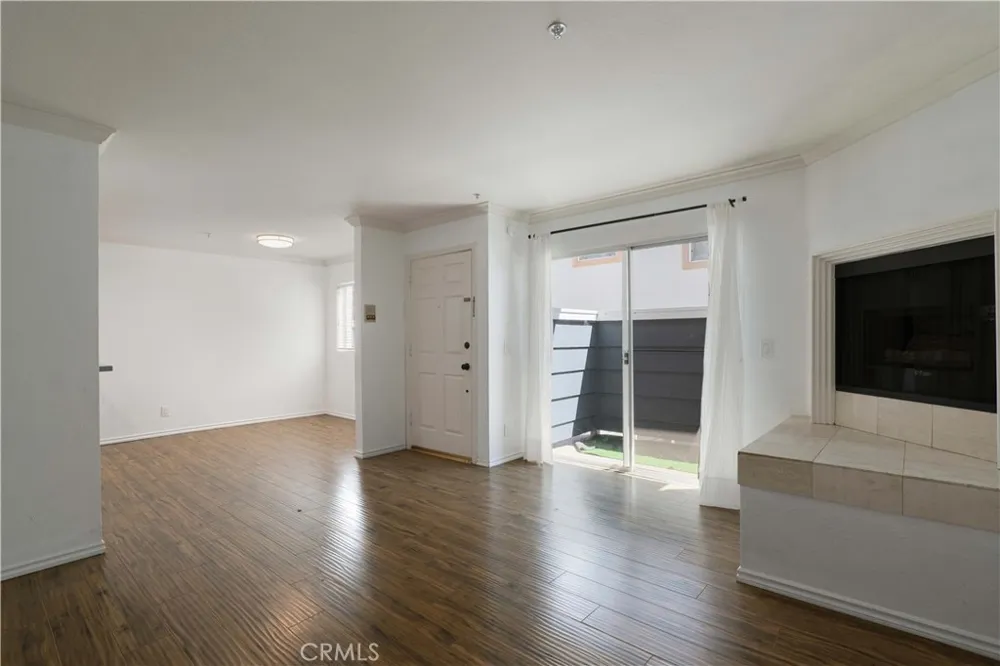 4511 Murietta Avenue #8 Sherman Oaks, CA 91423