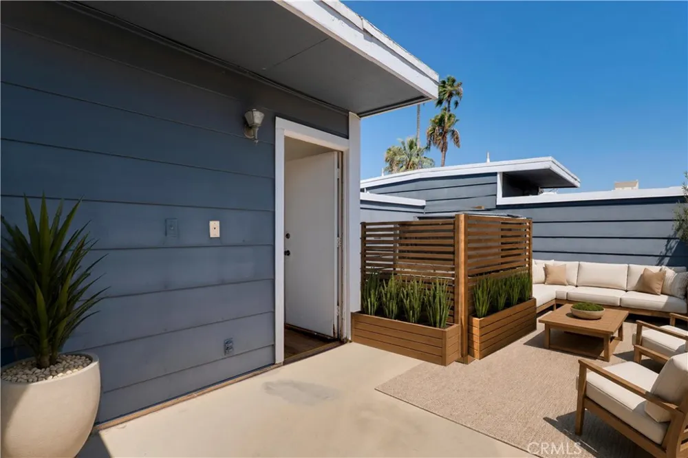 4511 Murietta Avenue #8 Sherman Oaks, CA 91423