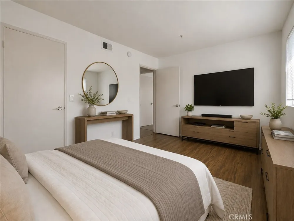 4511 Murietta Avenue #8 Sherman Oaks, CA 91423