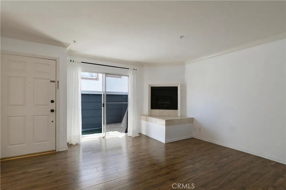 4511 Murietta Avenue #8 Sherman Oaks, CA 91423