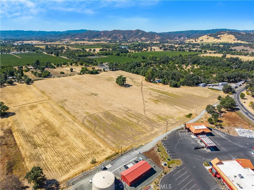 1090 Big Valley Rd Lakeport, CA 95453