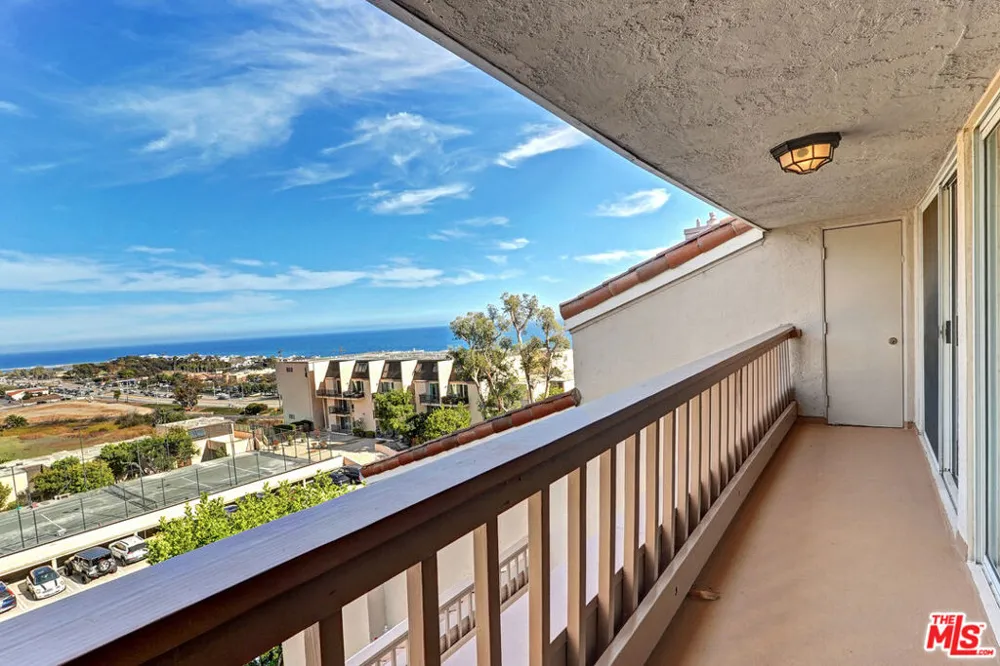 23904 De Ville Way #D Malibu, CA 90265