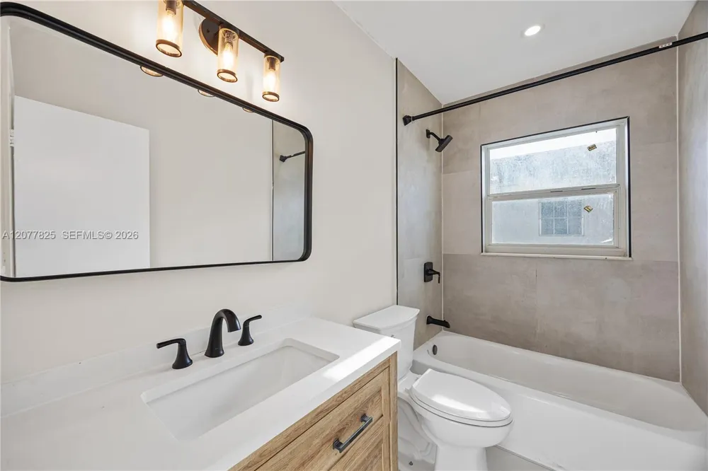 5420 Hollywood Blvd #209 Hollywood, FL 33021