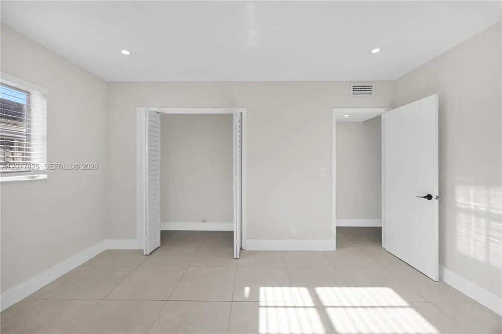 5420 Hollywood Blvd #209 Hollywood, FL 33021