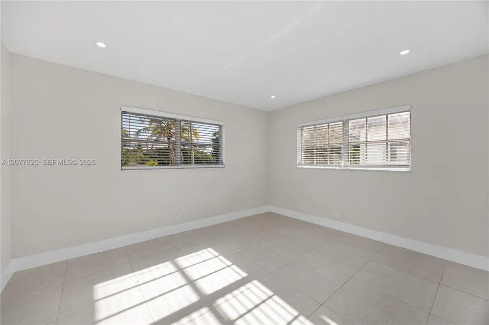 5420 Hollywood Blvd #209 Hollywood, FL 33021
