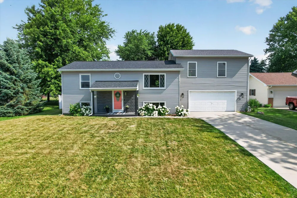 438 South Street Blissfield Township, MI 49228