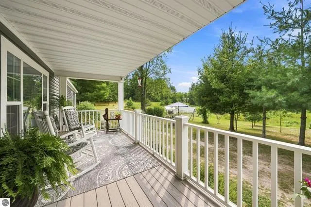 21222 21 Mile Road Burdell Township, MI 49688
