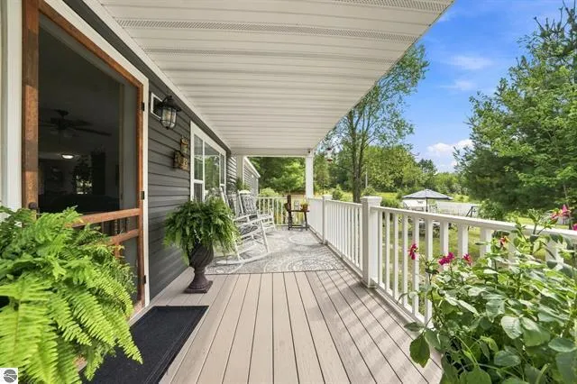 21222 21 Mile Road Burdell Township, MI 49688