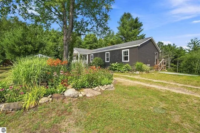 21222 21 Mile Road Burdell Township, MI 49688