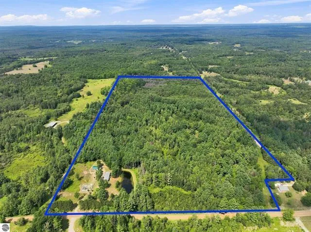 21222 21 Mile Road Burdell Township, MI 49688