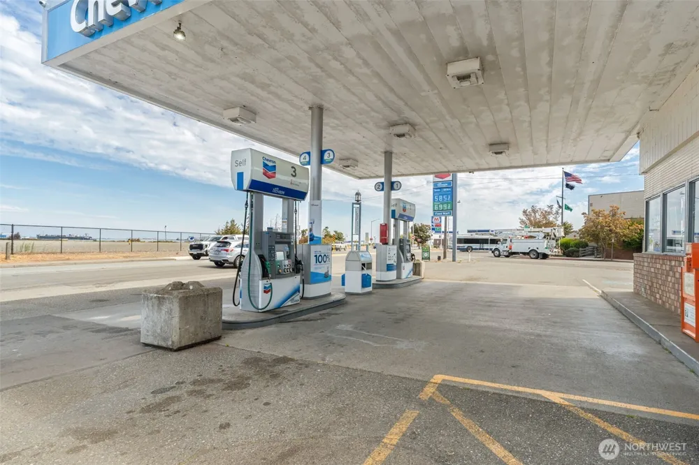402 Marine Drive Port Angeles, WA 98363