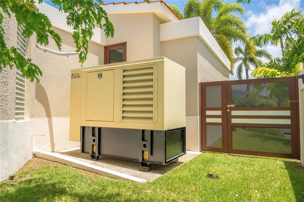 302 CAMINO DE LOS CEDROS Dorado, PR 00646