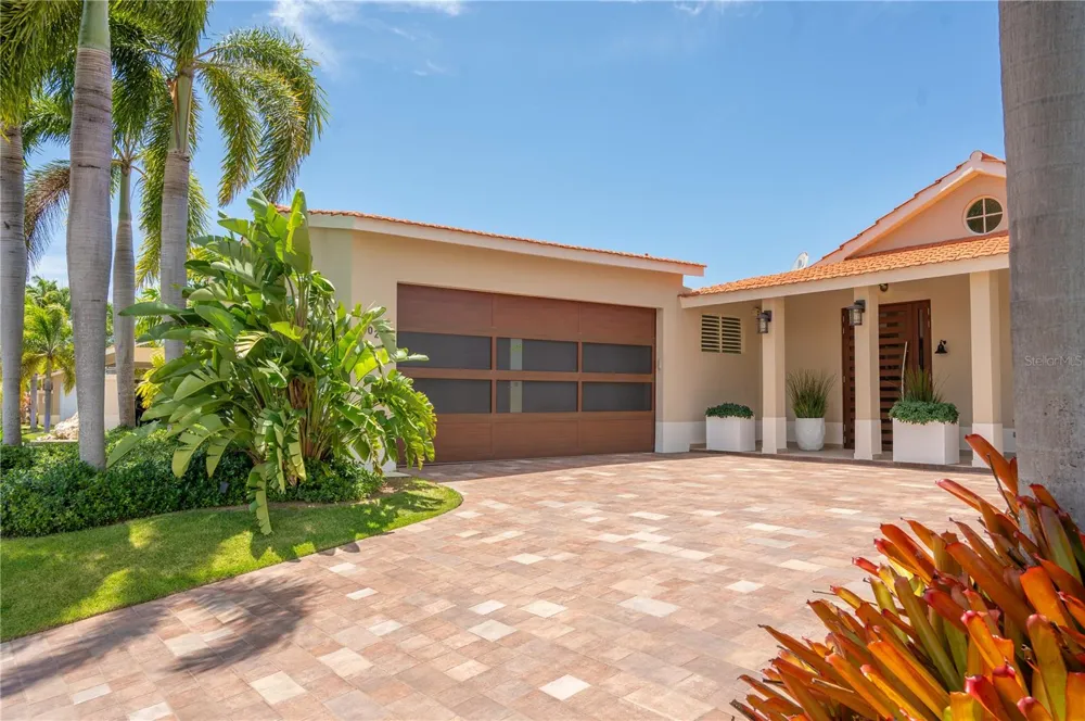 302 CAMINO DE LOS CEDROS Dorado, PR 00646