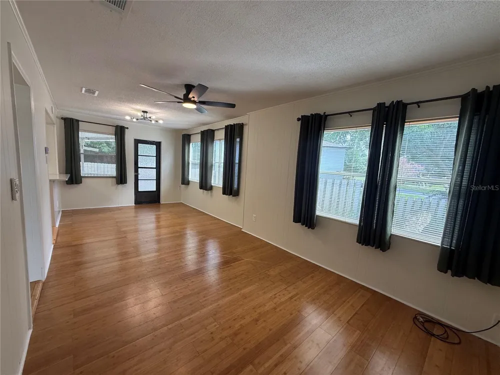 465 BRIARCLIFF AVENUE Eustis, FL 32726