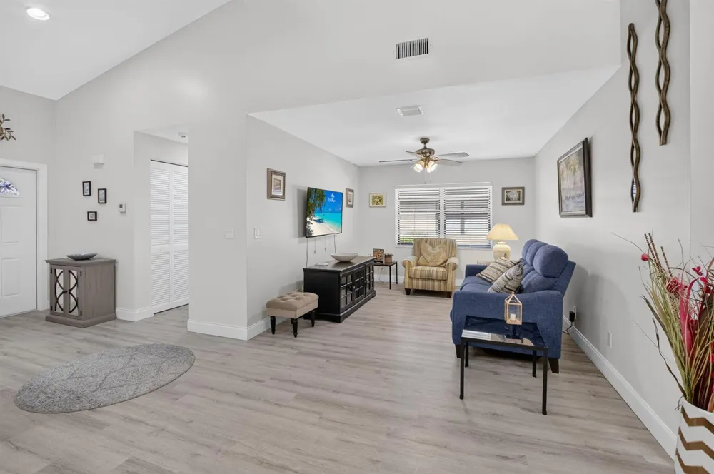 8347 Springlake Drive Boca Raton, FL 33496
