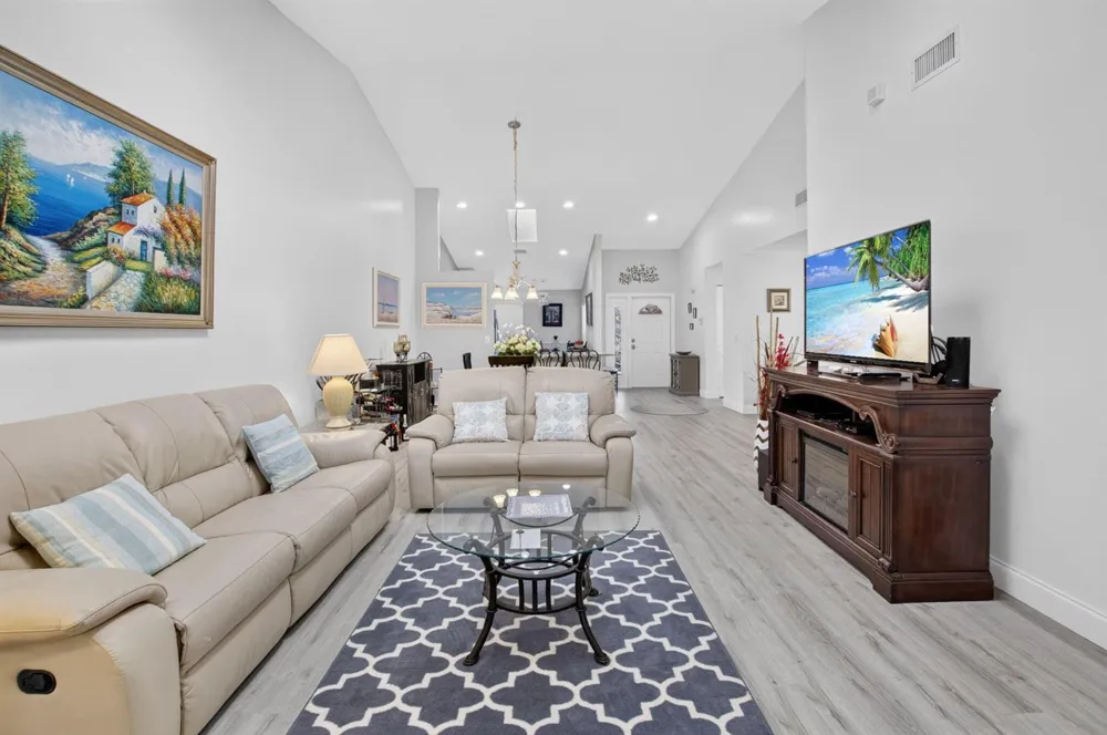 8347 Springlake Drive Boca Raton, FL 33496