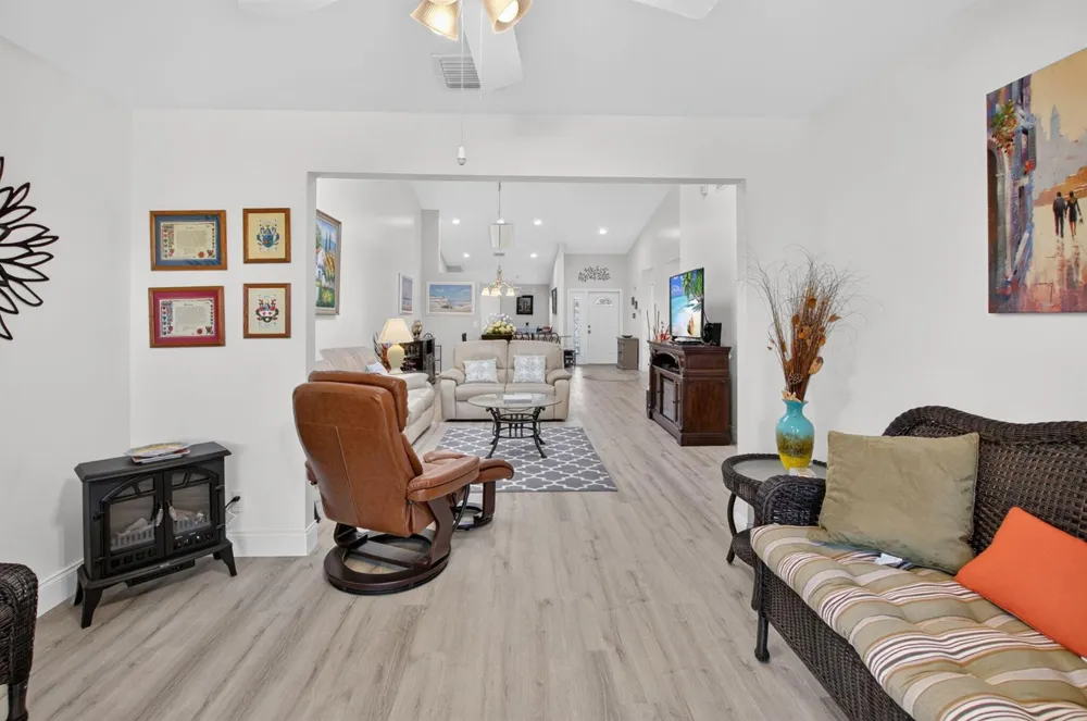 8347 Springlake Drive Boca Raton, FL 33496