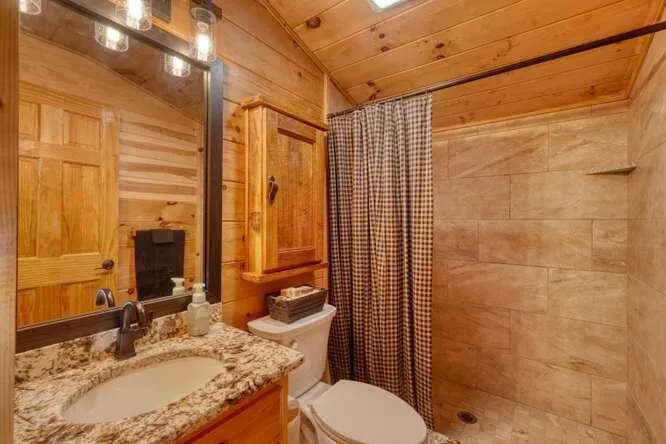 81 Grant Drive Brasstown, NC 28902