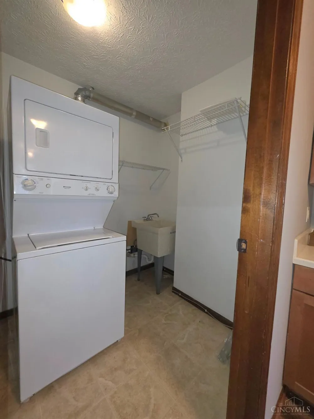 2050 Sunset Drive Hamilton, OH 45013