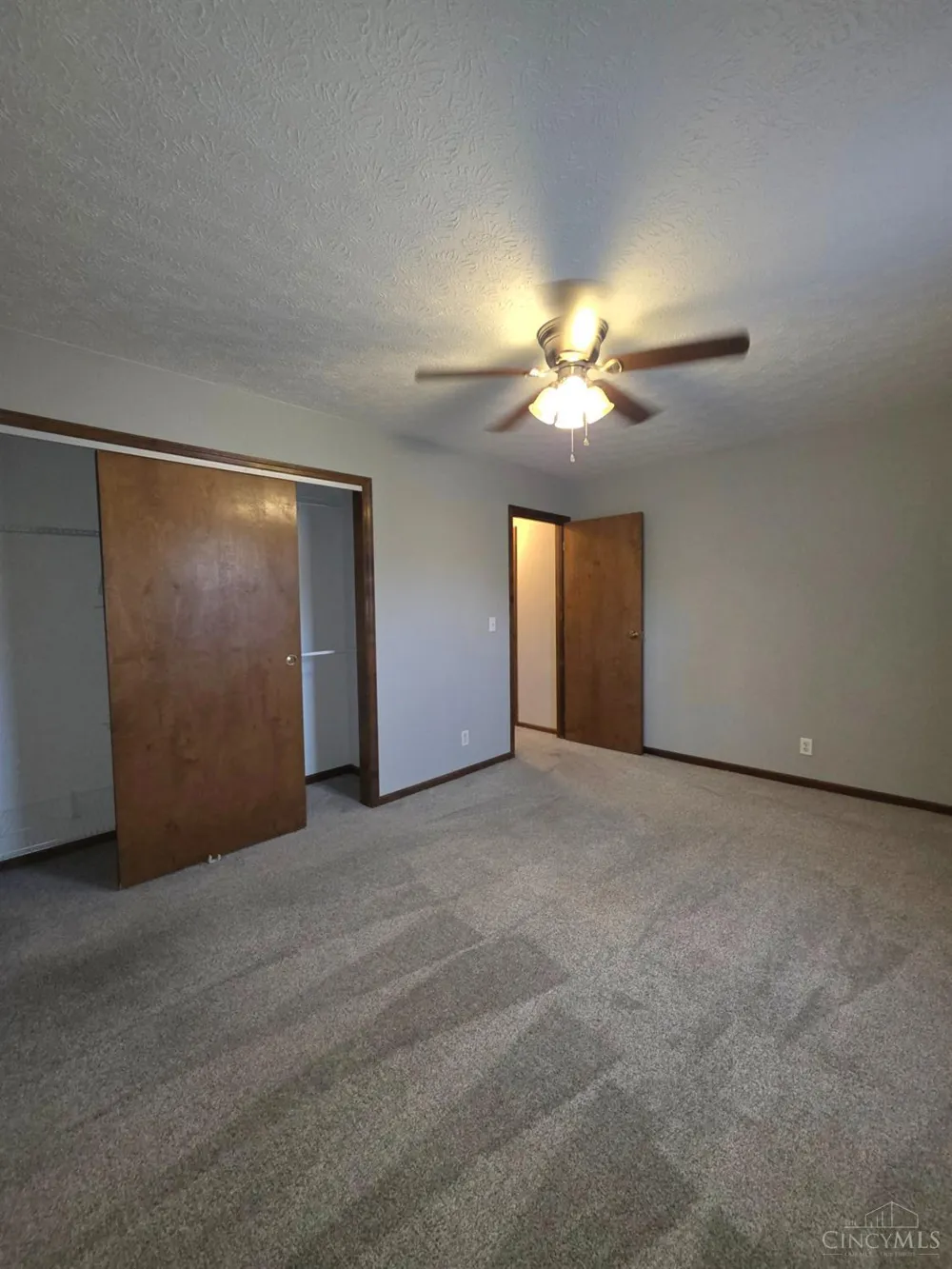 2050 Sunset Drive Hamilton, OH 45013