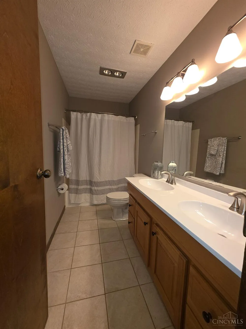 2050 Sunset Drive Hamilton, OH 45013