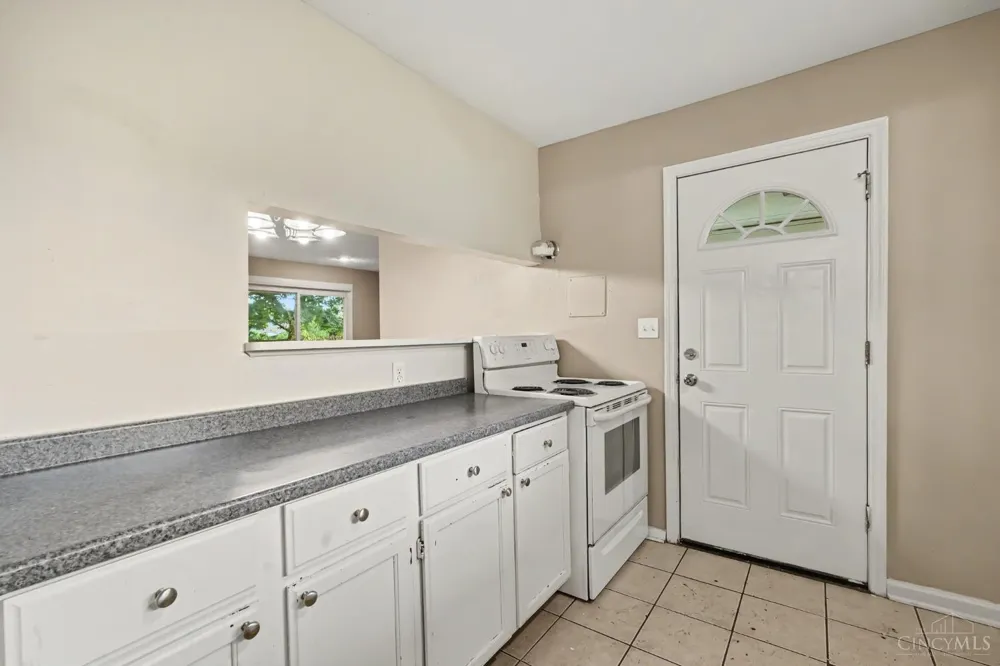 8633 Daly Road Springfield, OH 45231