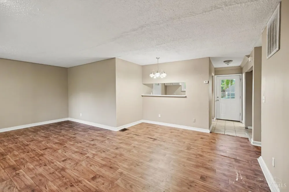 8633 Daly Road Springfield, OH 45231