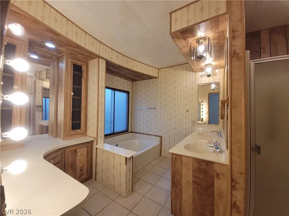 220 S Andersen Street Overton, NV 89040