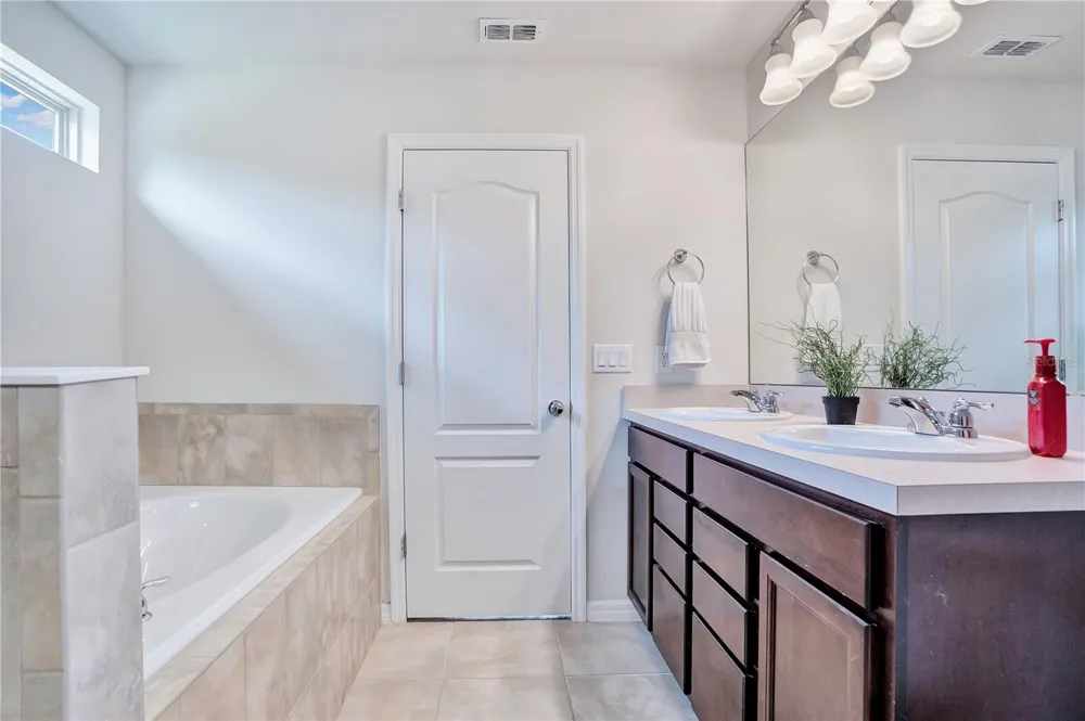 16959 BASSWOOD LANE Clermont, FL 34714