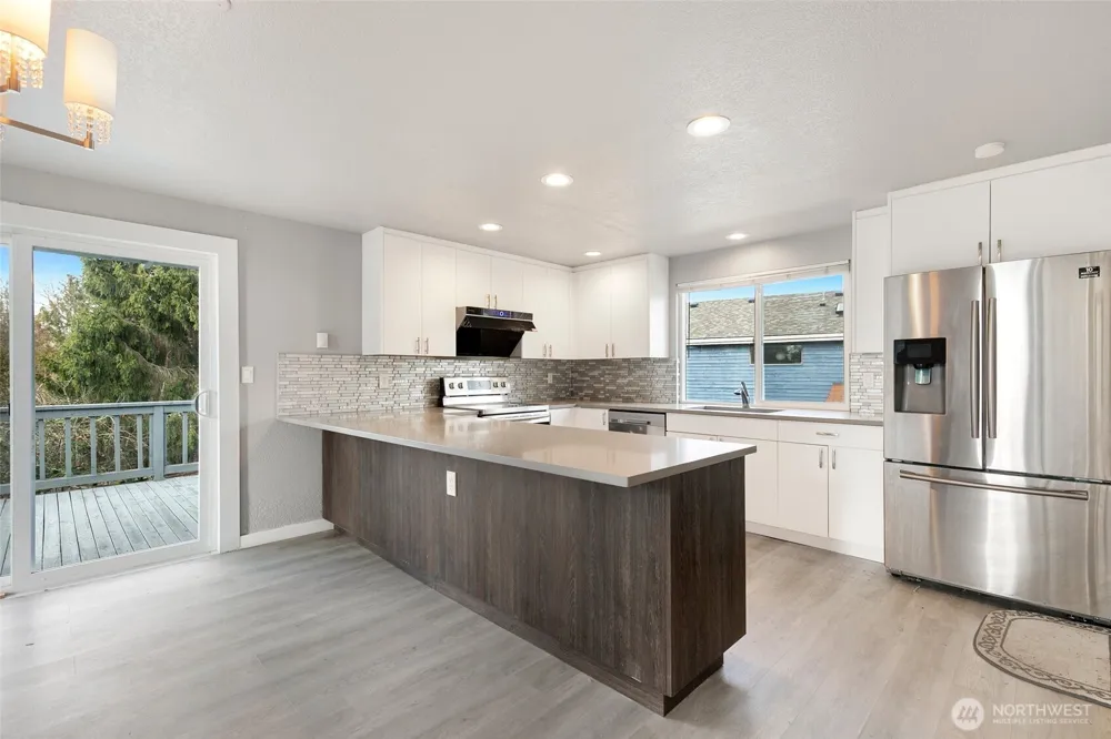 11944 SE 212th Place Kent, WA 98031