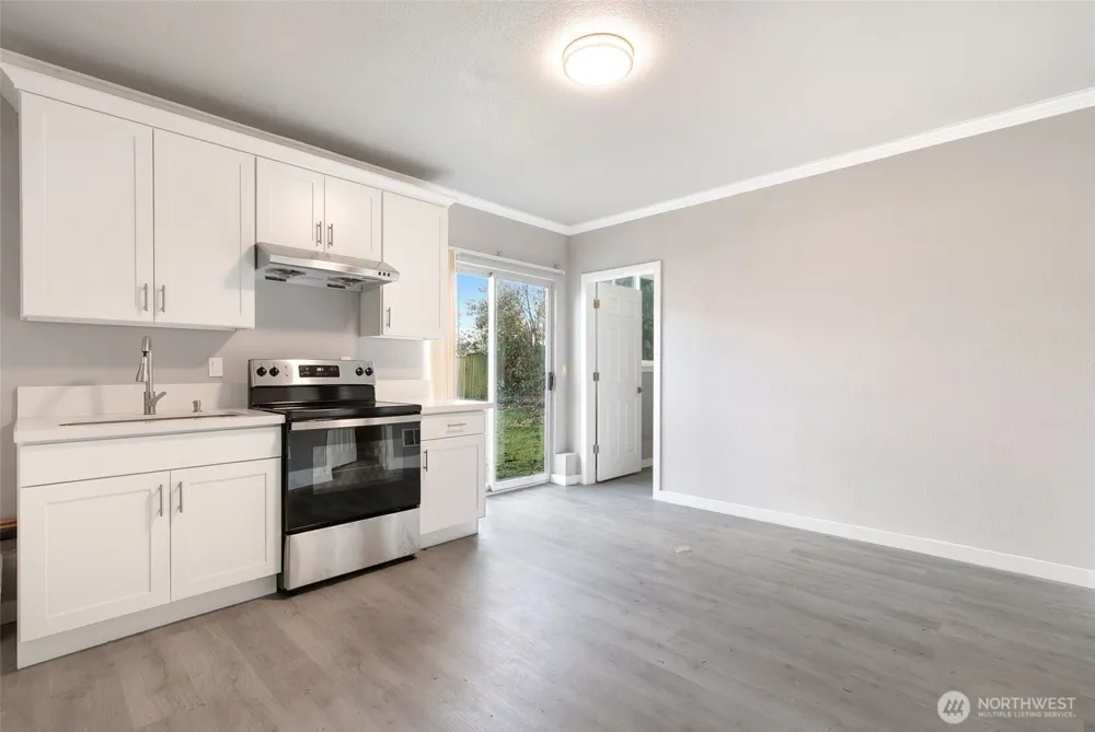 11944 SE 212th Place Kent, WA 98031