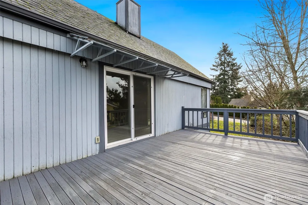 11944 SE 212th Place Kent, WA 98031