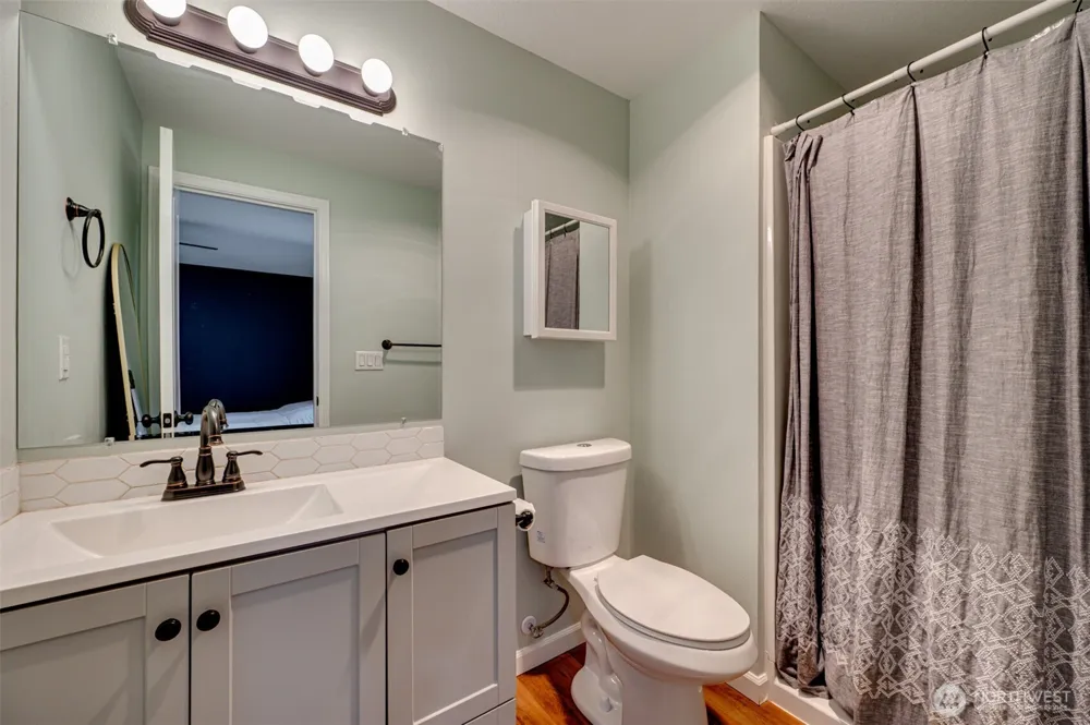 12710 NE 37th Street Vancouver, WA 98682