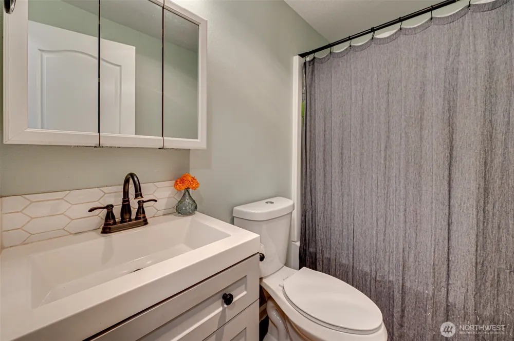 12710 NE 37th Street Vancouver, WA 98682