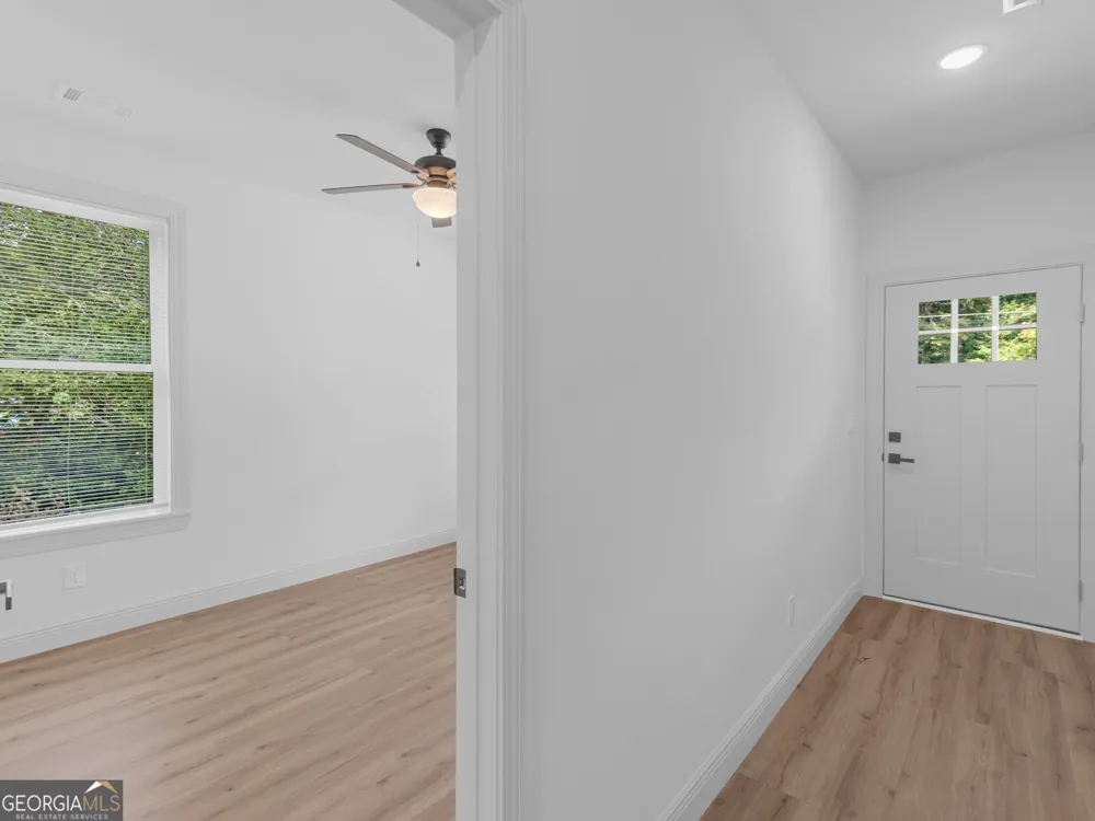 245 Lakeview DR Locust Grove, GA 30248