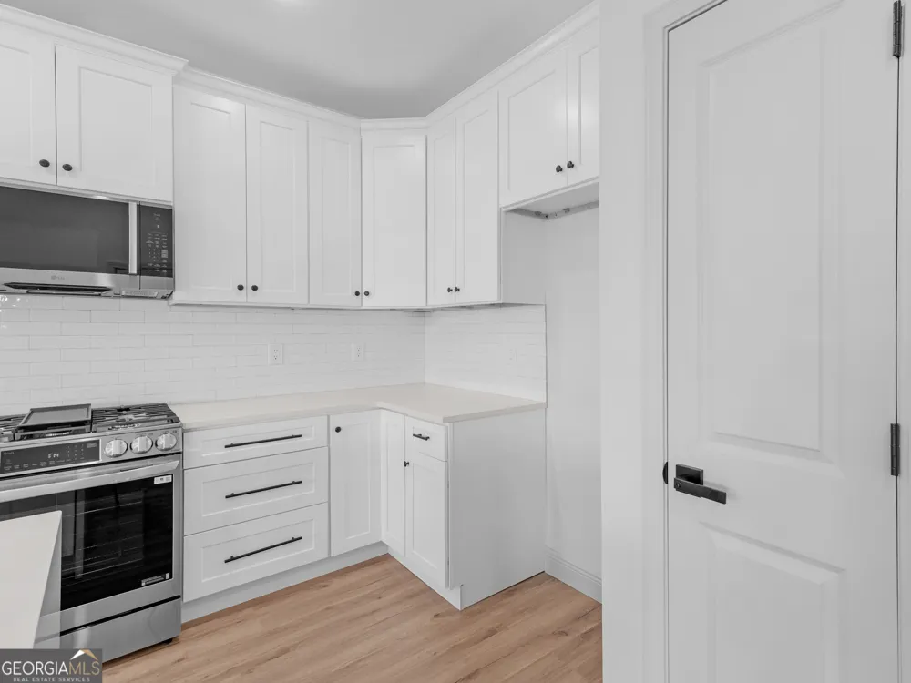 245 Lakeview DR Locust Grove, GA 30248