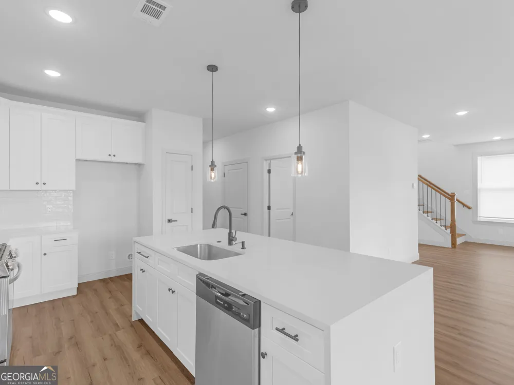 245 Lakeview DR Locust Grove, GA 30248