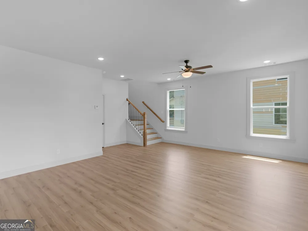 245 Lakeview DR Locust Grove, GA 30248