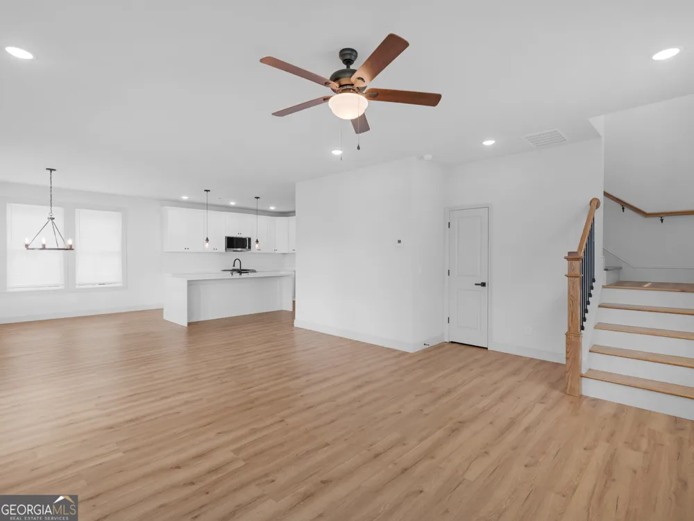 245 Lakeview DR Locust Grove, GA 30248