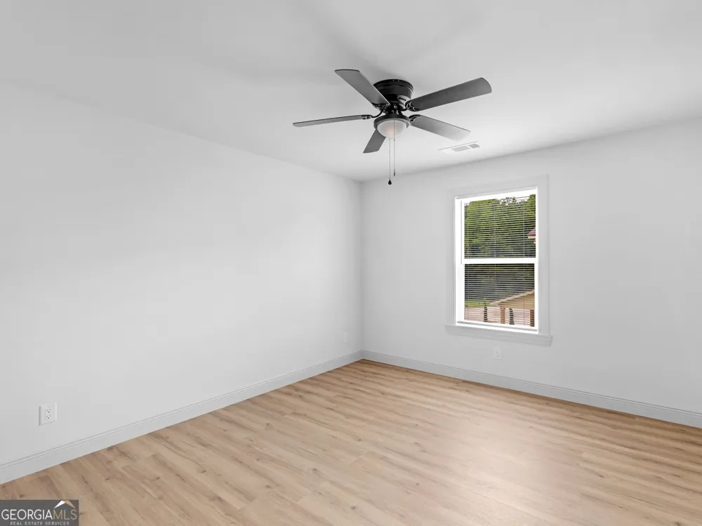 245 Lakeview DR Locust Grove, GA 30248