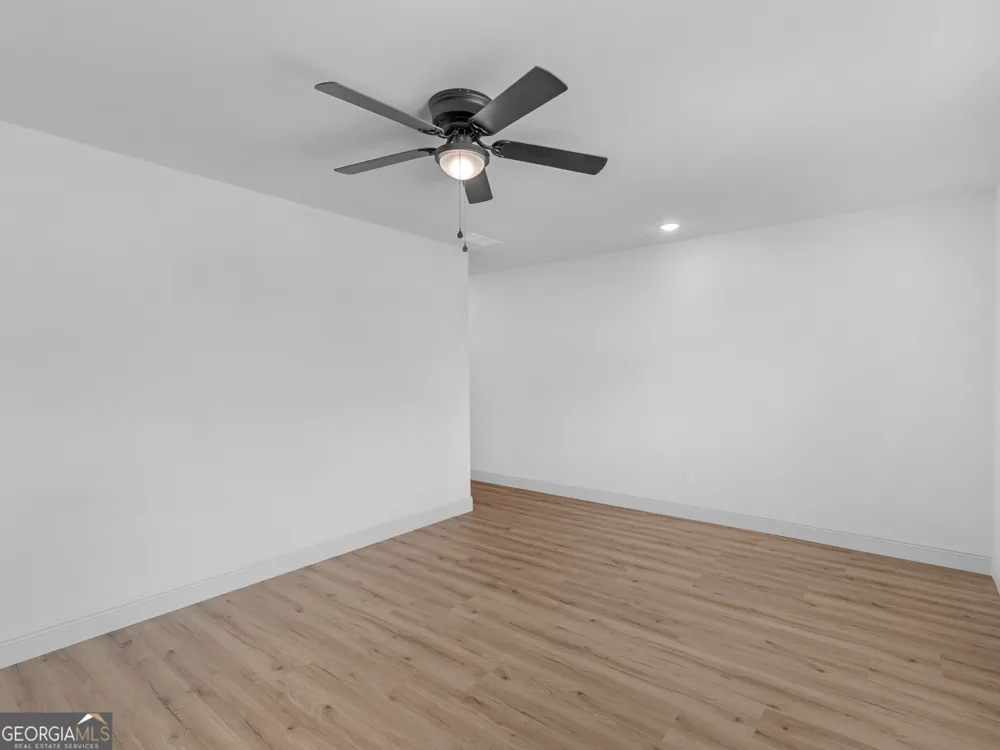 245 Lakeview DR Locust Grove, GA 30248